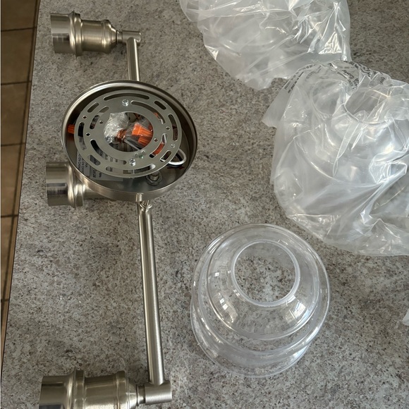 Brand new Bathroom Light Fixture with 3 lights - Picture 5 of 5